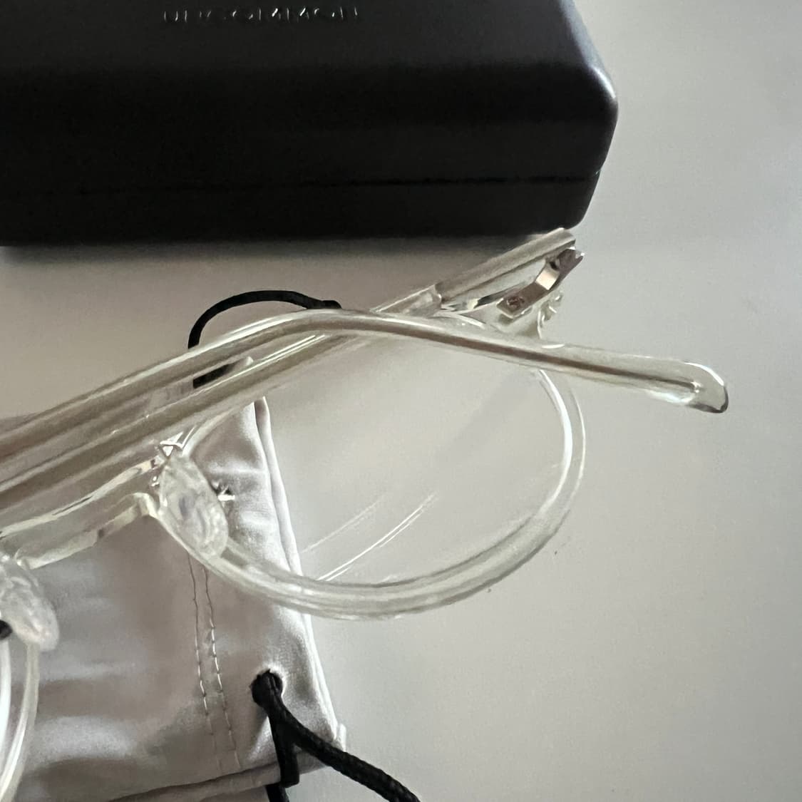 언커먼아이웨어 투명 뿔테 안경 안경테 / 젠틀몬스터 블루엘리펀트 상품이미지4