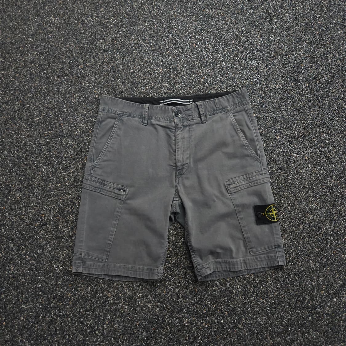 스톤아일랜드 가먼트 다이드 와펜 카고 하프 팬츠 (M) 상품이미지1