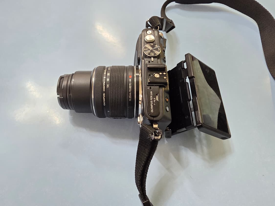 올림푸스 PEN E-PL5 블랙 + 14-42mm  번들렌즈  상품이미지3