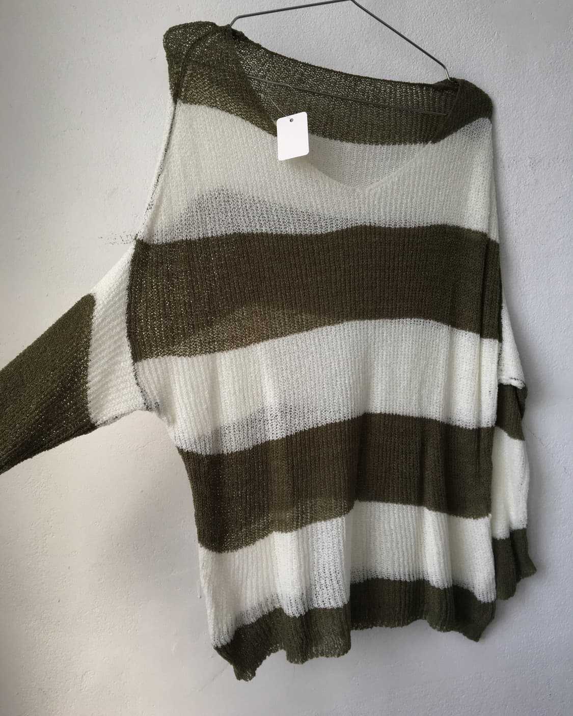 Stripe pattern punching knit 상품이미지4