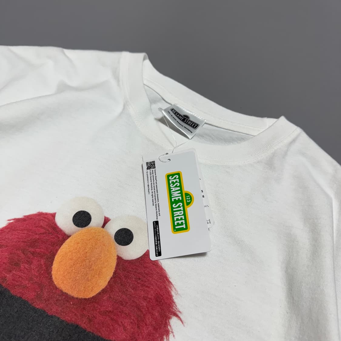 SESAME STREET 아이보리컬러 엘모 프린트 코튼 크루넥 반팔 상품이미지3