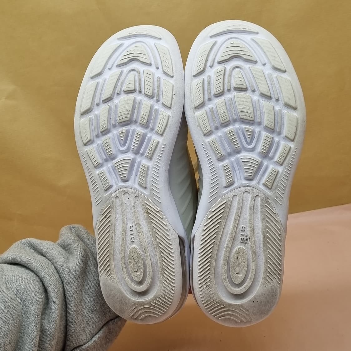 나이키 에어맥스 엑시스 운동화 225 상품이미지3