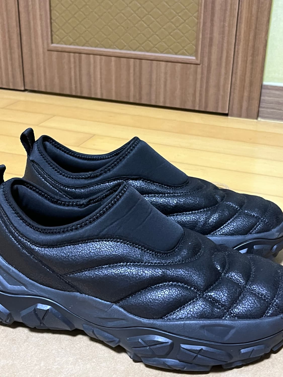 자라 블랙 신발 (오클리, 발렌시아가) 상품이미지3