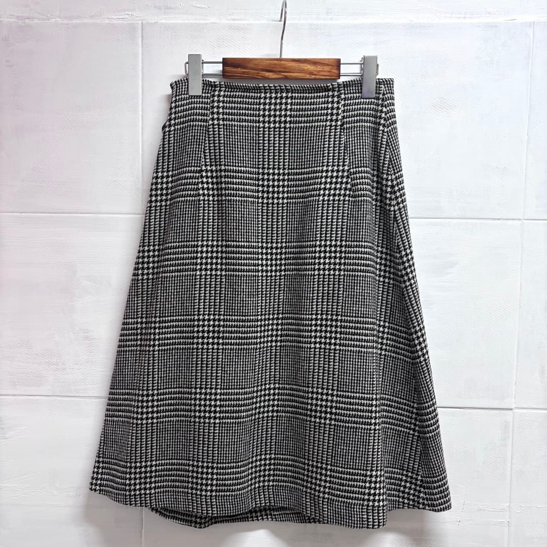 O'NEIL of DUBLIN 오닐 오브 더블린 가죽버클 울 미디 스커트 상품이미지4