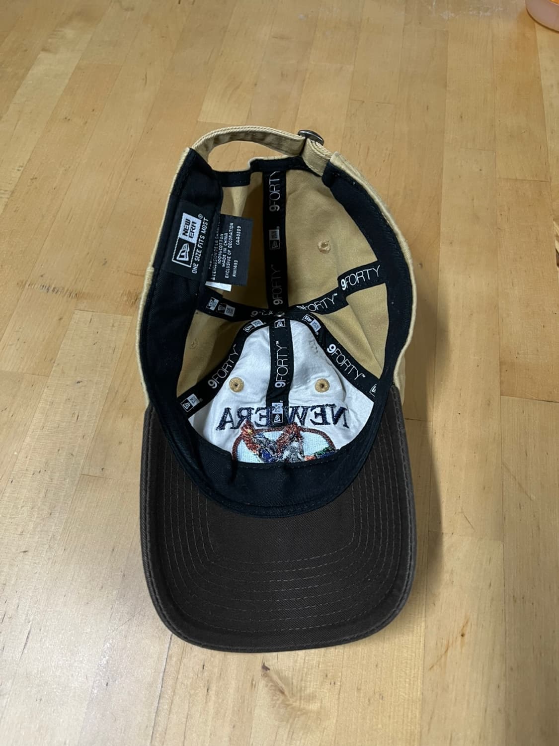 뉴에라 아웃도어 그래픽 언스트럭쳐 볼캡 브론즈 상품이미지4