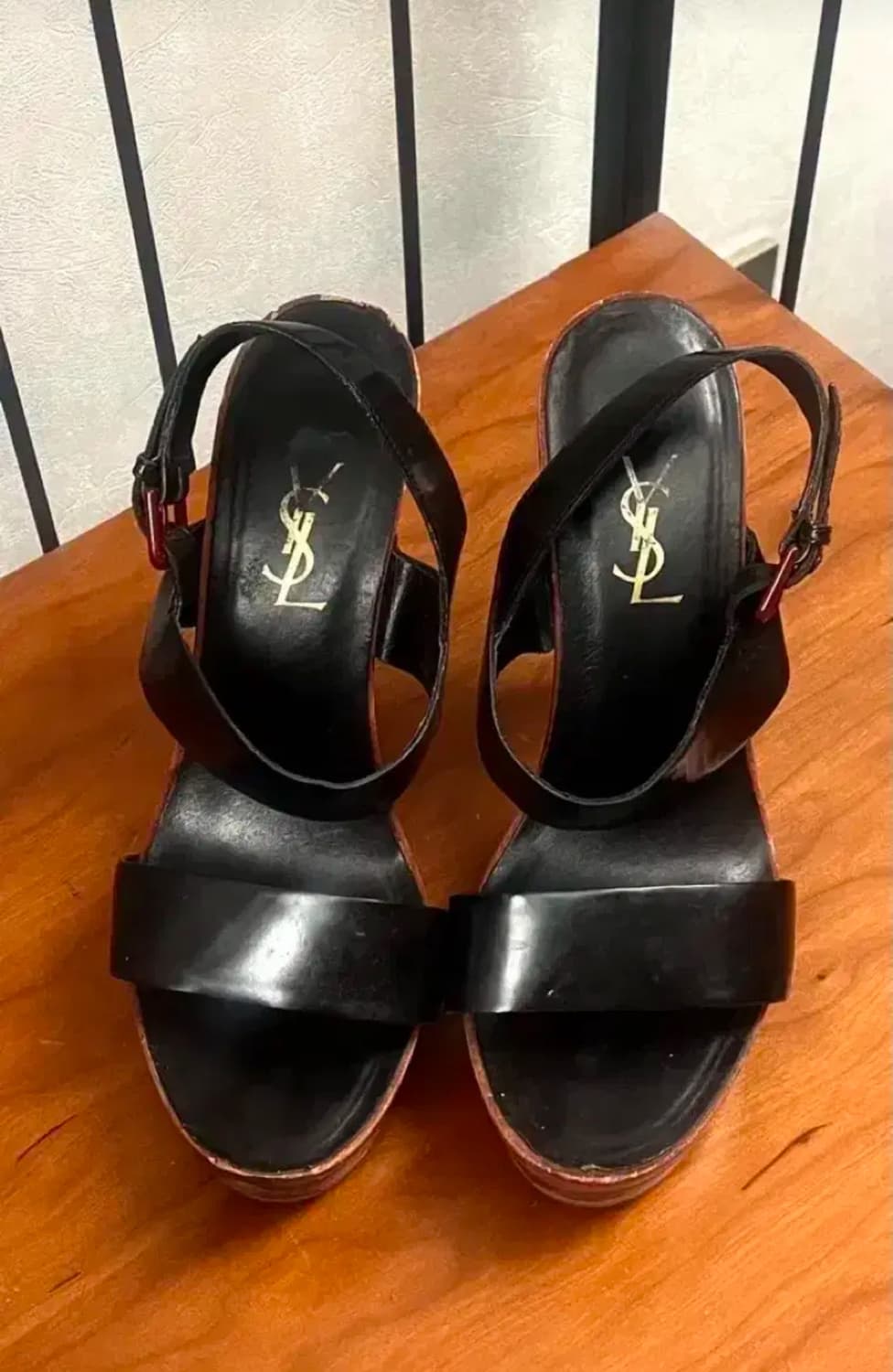 입생로랑 블랙 가죽 가보시 스트랩 샌들힐 245 상품이미지7