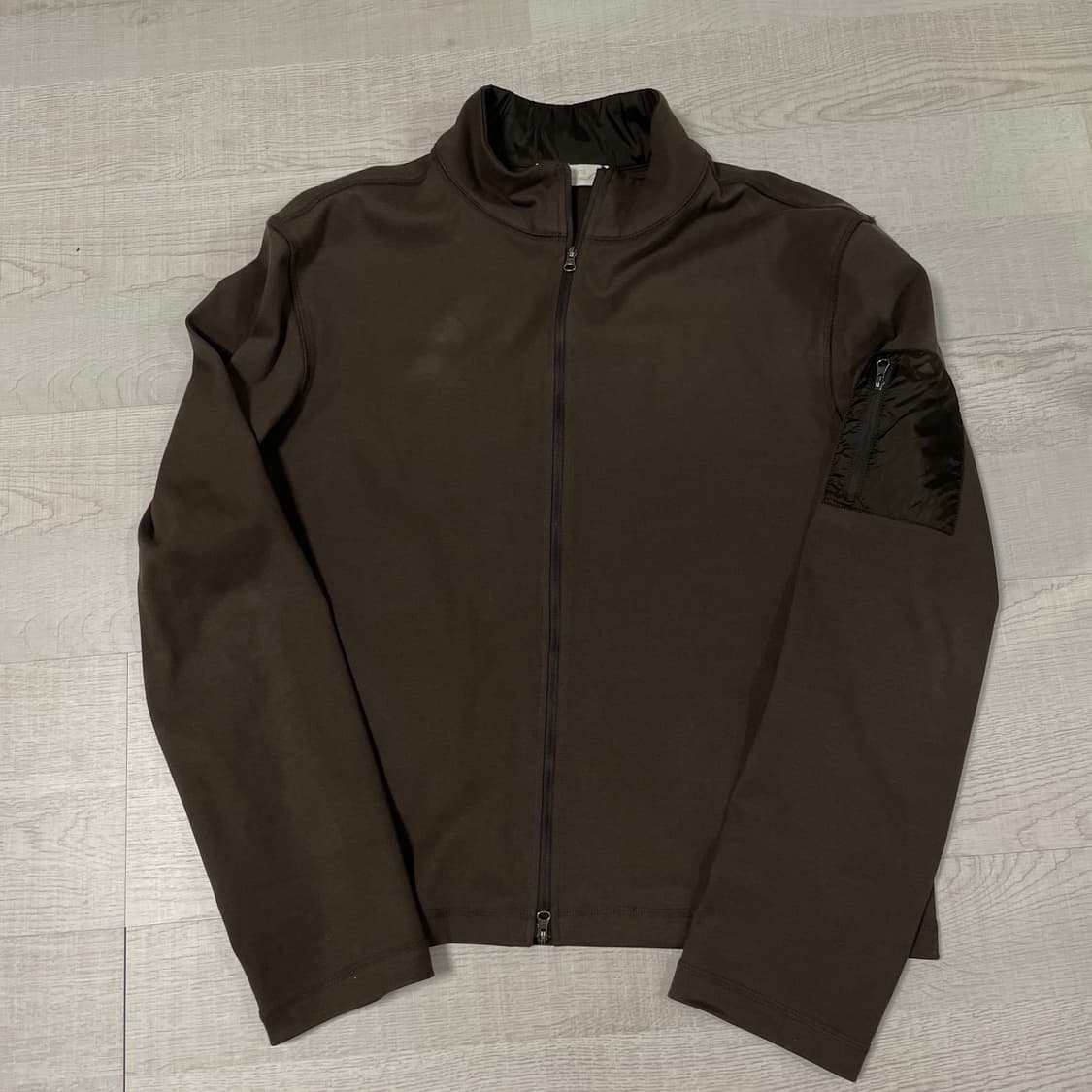 아모멘토 포켓 집업 자켓 Pocket Zip Up Jumper, Brow 상품이미지1
