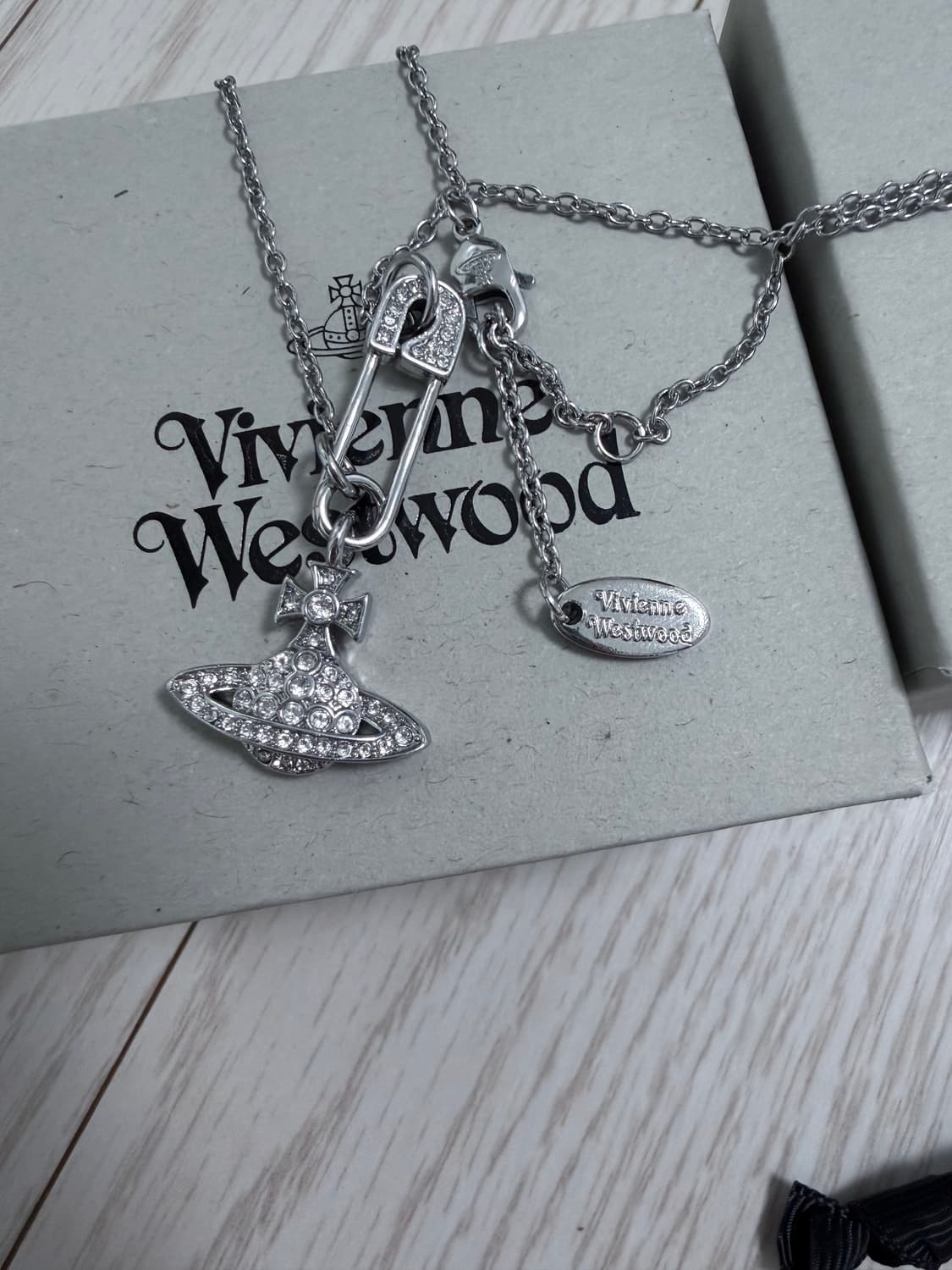 비비안웨스트우드 루크리스 루클리스 옷핀 목걸이  상품이미지1