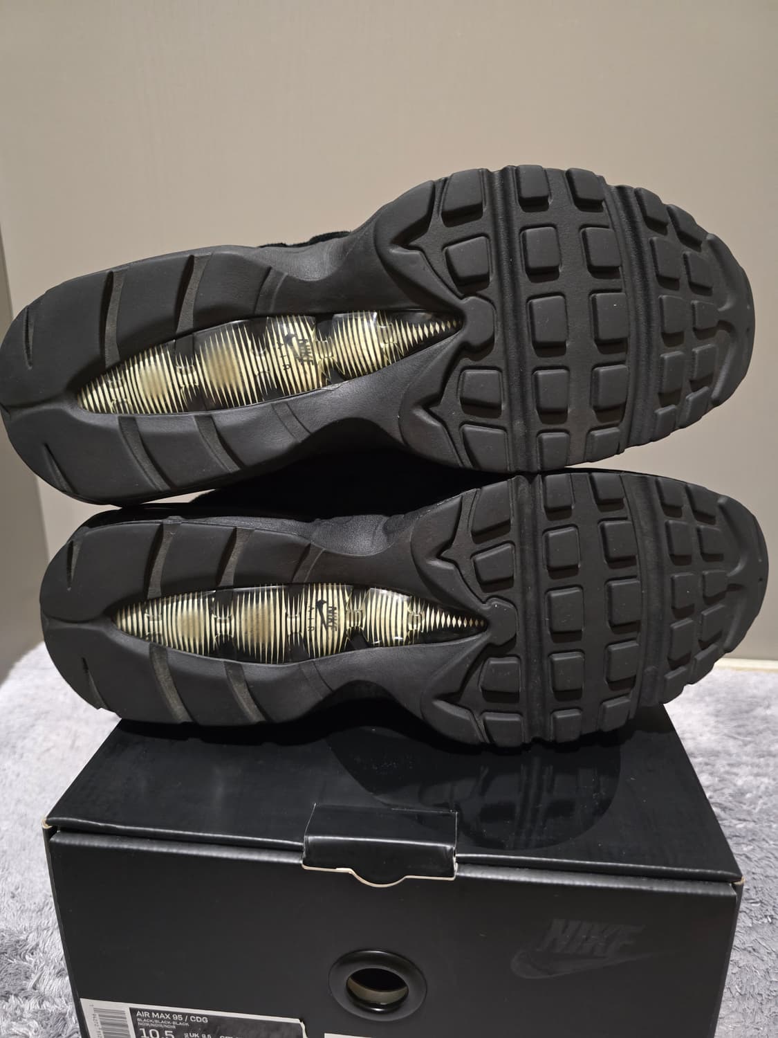 나이키 x 꼼데가르송 옴므 CDG 에어맥스 95 블랙 상품이미지8