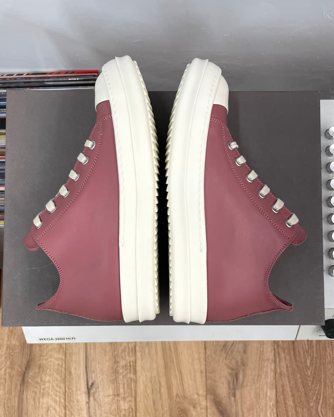 [240] 릭오웬스 핑크 라몬즈 로우 스니커즈 상품이미지5