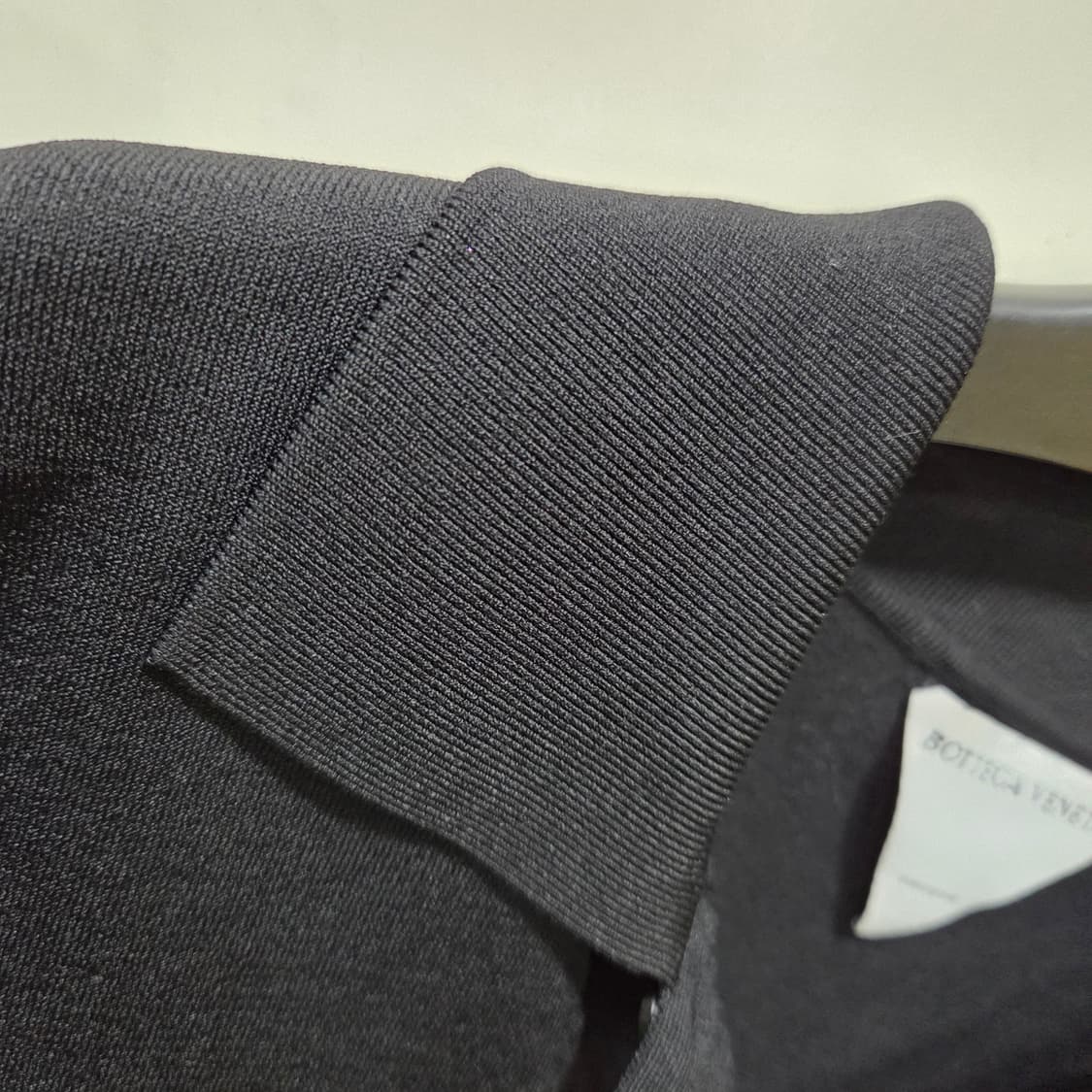 보테가베네타 블랙 폴로 니트 상품이미지3