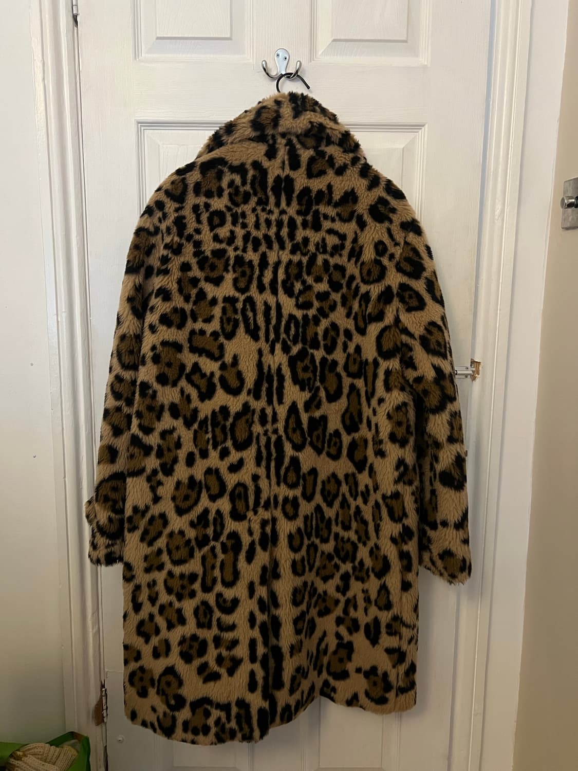 [뷔 착용] 에디슬리먼 셀린느 AW22 알파카 레오파드 코트  상품이미지2