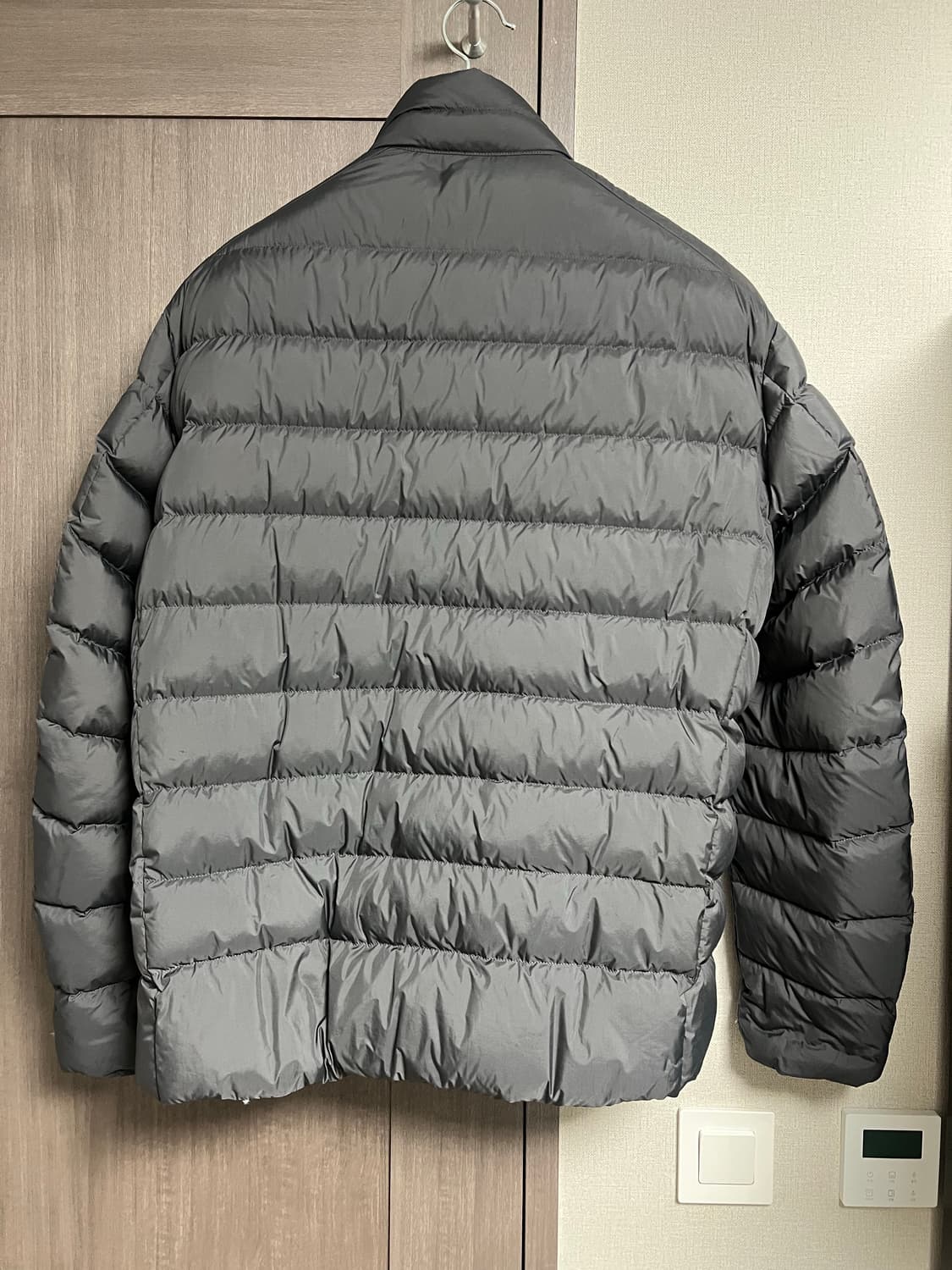 유니클로 질샌더 라이트 다운재킷 그레이 XL 상품이미지3
