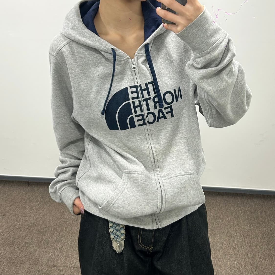 The north face 노스페이스 네이비 빅로고 그레이후드티 상품이미지2