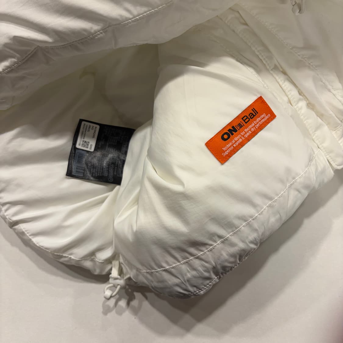 [S] 노스페이스 화이트라벨 온볼 리버트 구스다운 숏 패딩 B950 상품이미지8