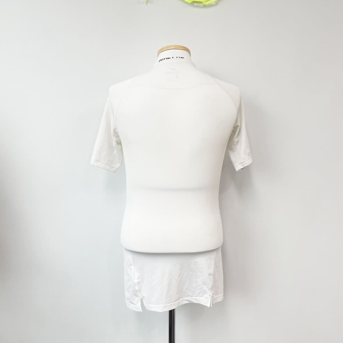 나이키 남성스포츠반팔 화이트 L 진스센스 상품이미지3
