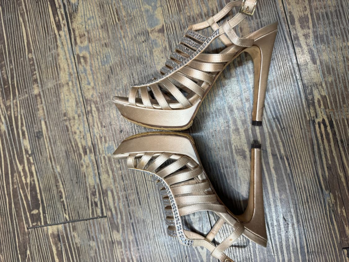 펜디 크리스탈 샴페인 골드 스트랩 샌들힐230 상품이미지2