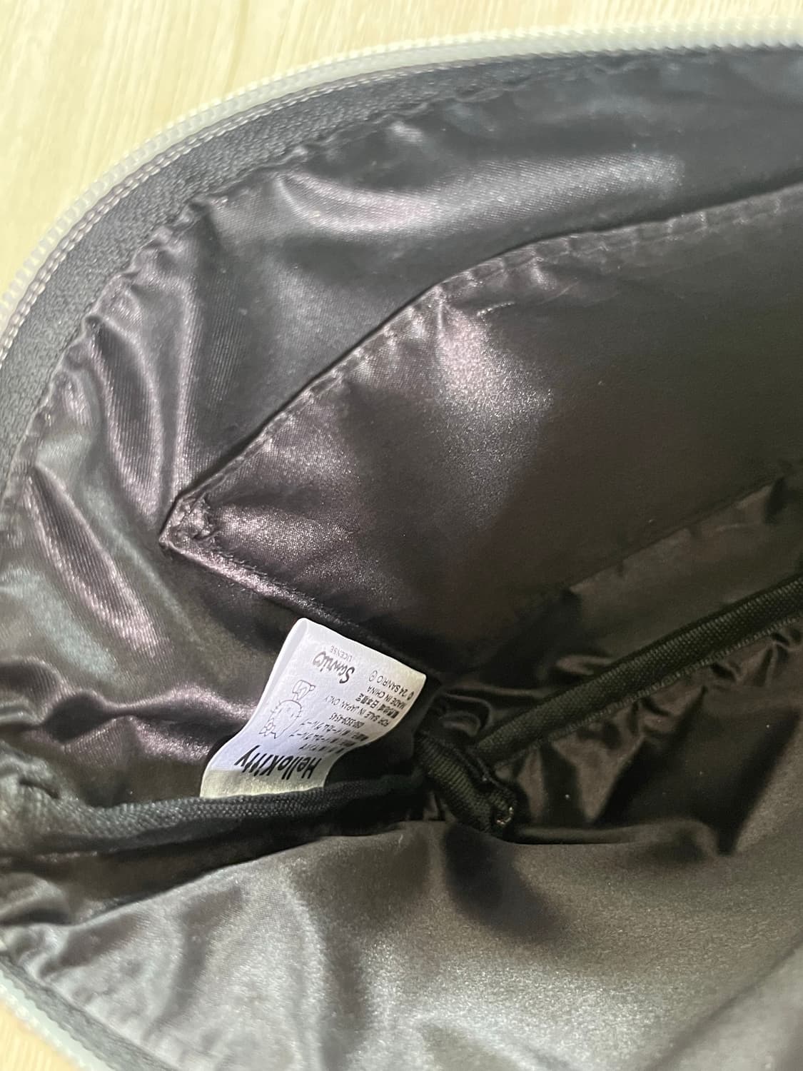 일본 직수입 헬로키티 뽀글이 사가라 파우치 상품이미지9