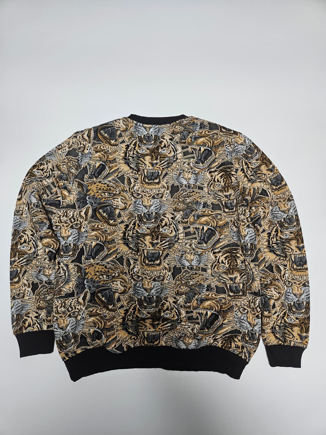 자라 범 무늬 맨투맨 상품이미지3