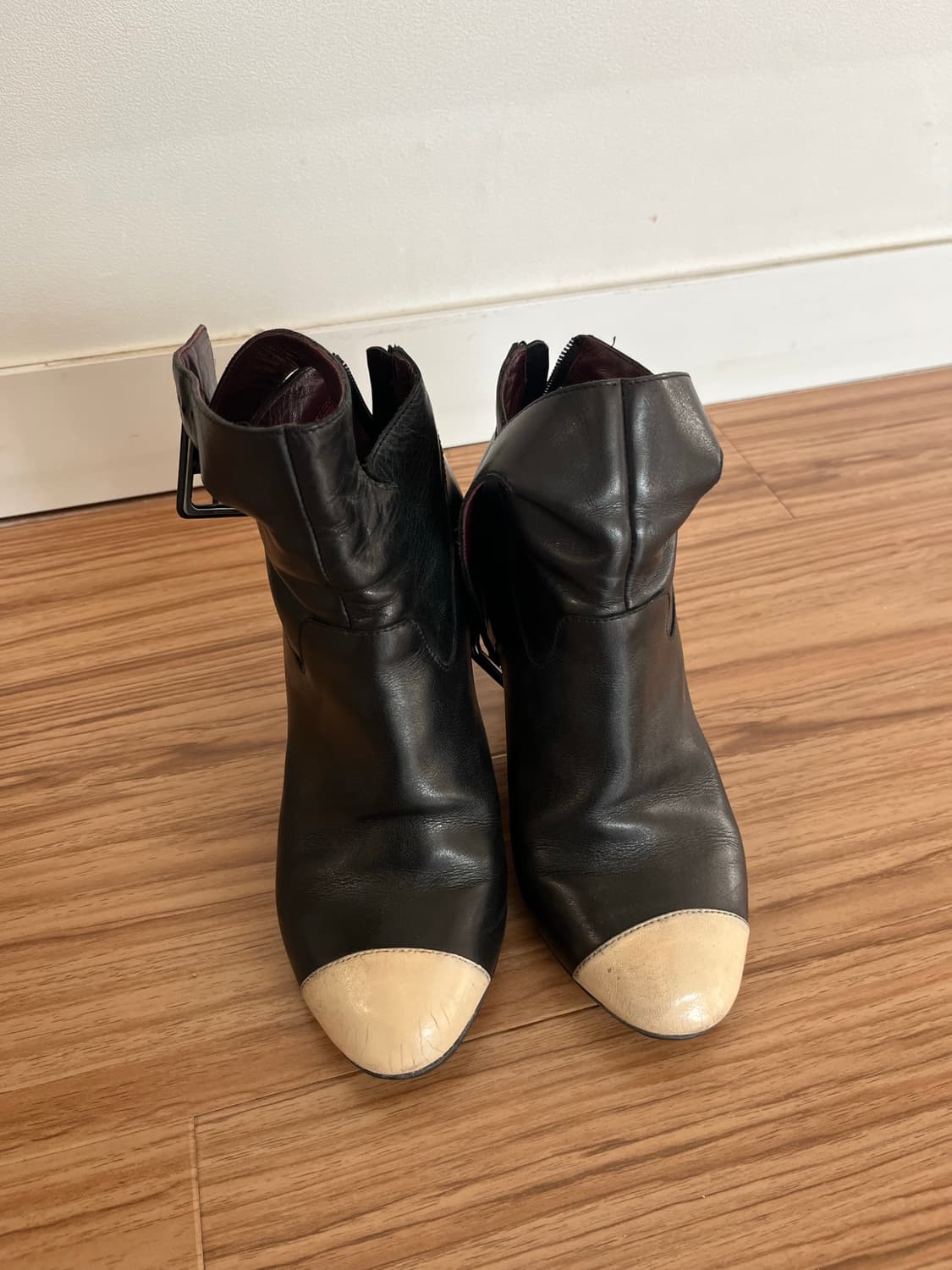 샤넬 앵클 부츠 230사이즈 상품이미지1