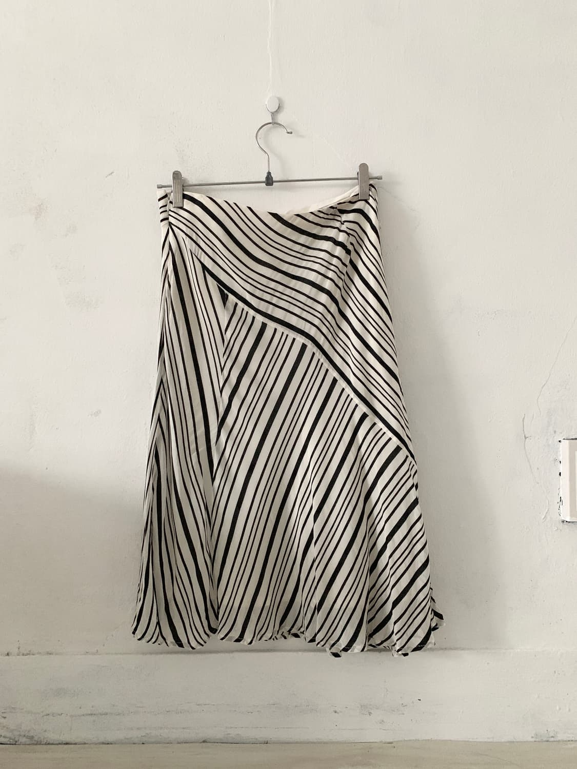 Black & White Stripe Midi Skirt 상품이미지6