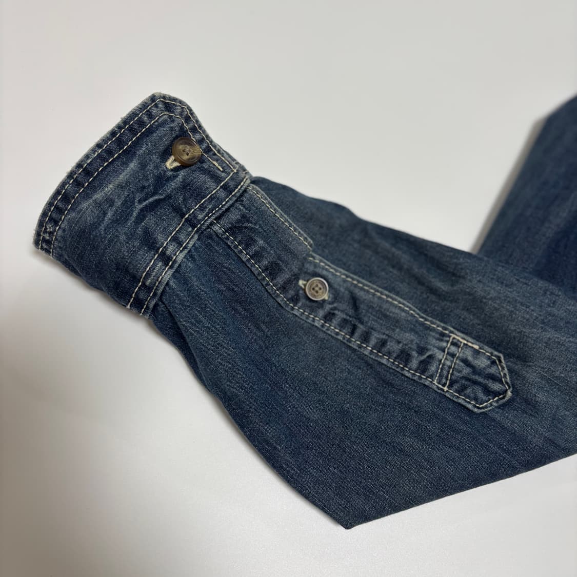 아베크롬비 & 피치 머슬핏 데님 셔츠 상품이미지6