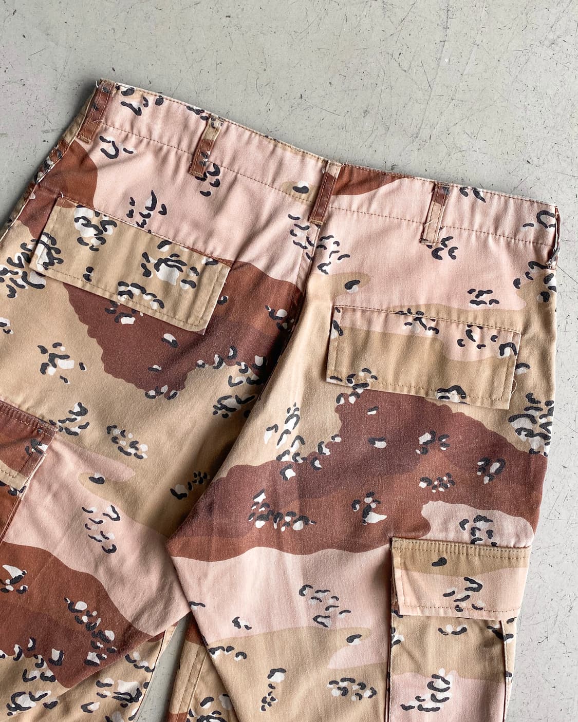 스투시 90‘s 스탁 로고 초코칩 카모 포켓 하프팬츠 상품이미지6