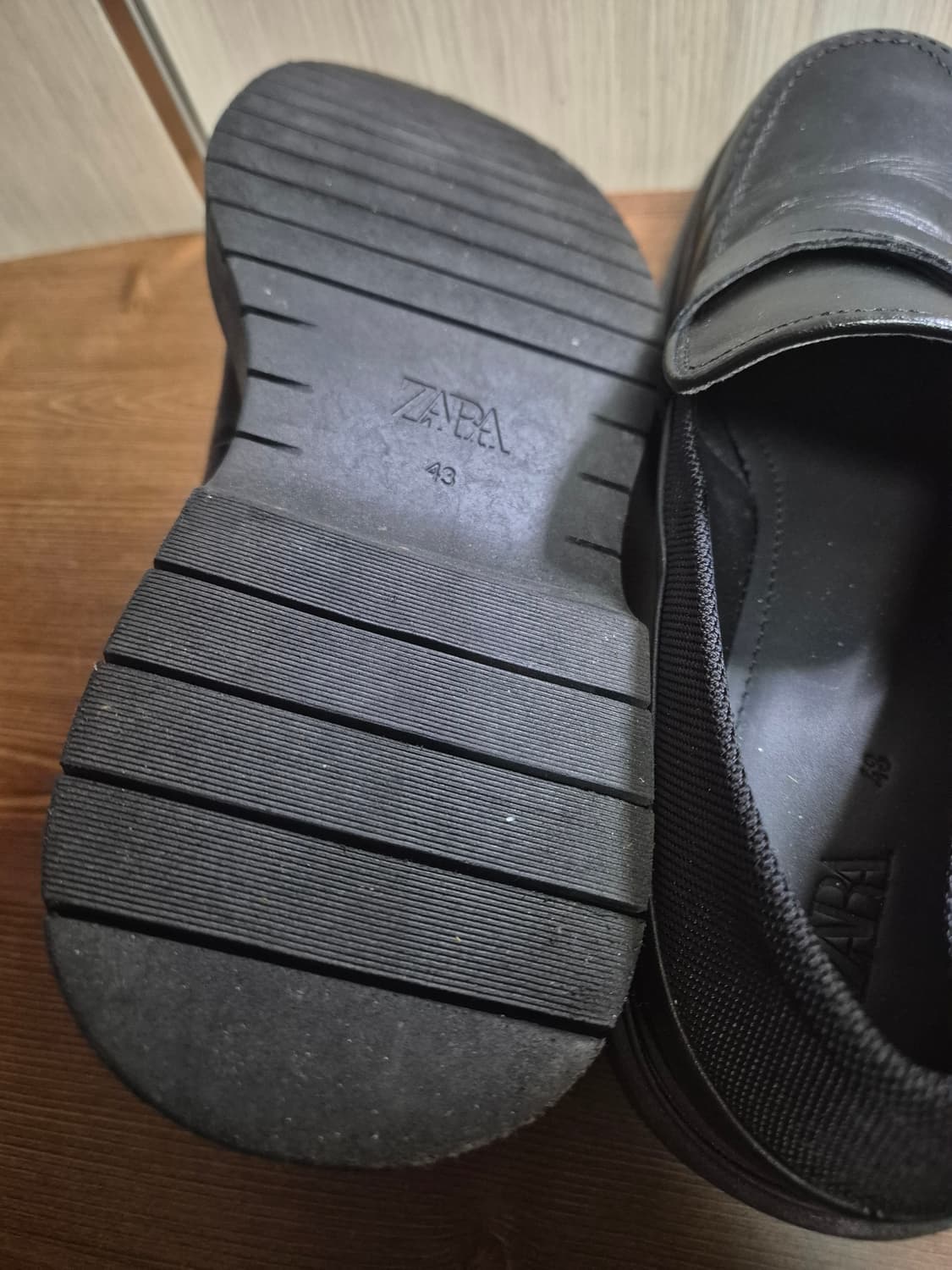 자라 남성 블랙 통굽 로퍼 43 상품이미지5