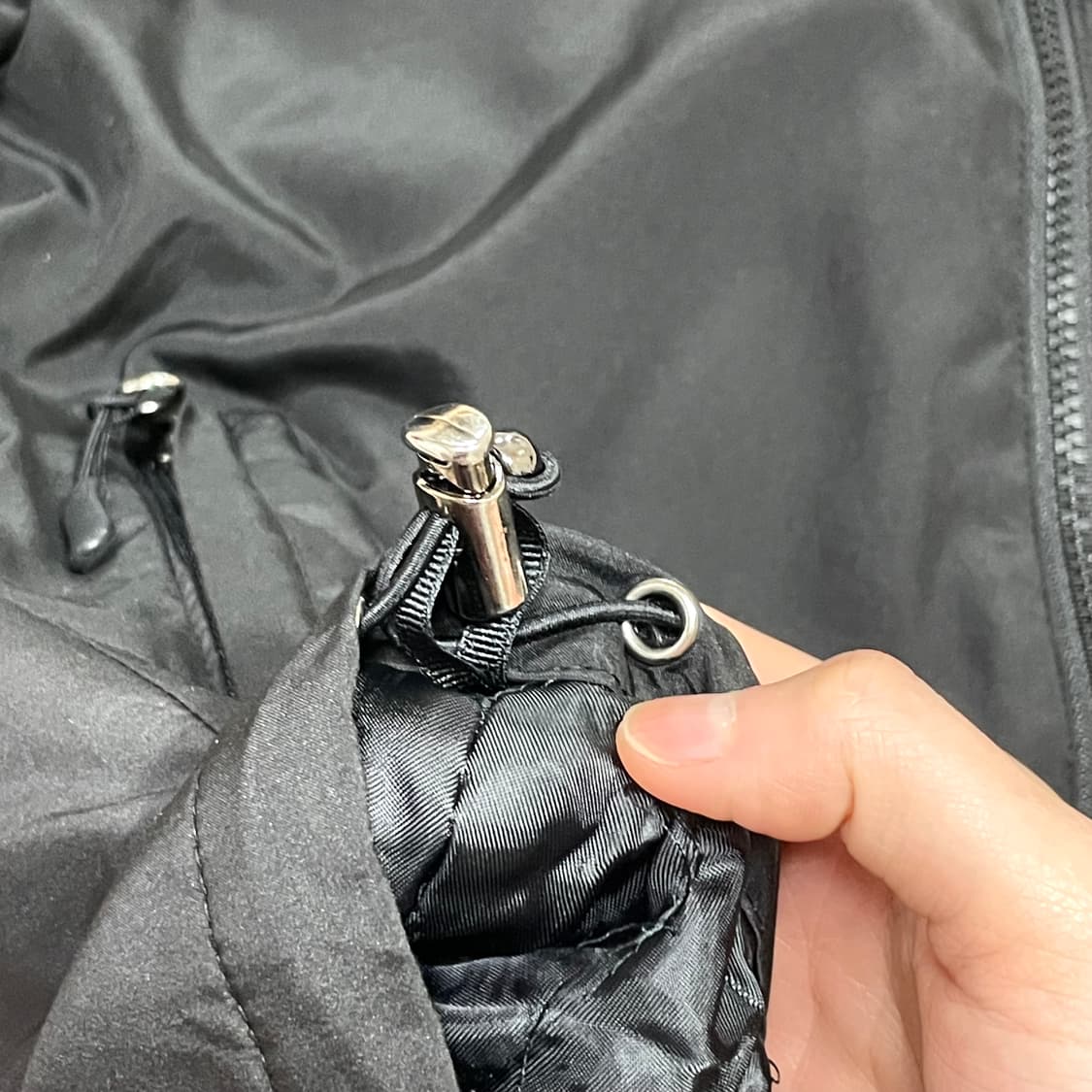 볼보 블랙 누빔 바람막이 점퍼 남성100 상품이미지6