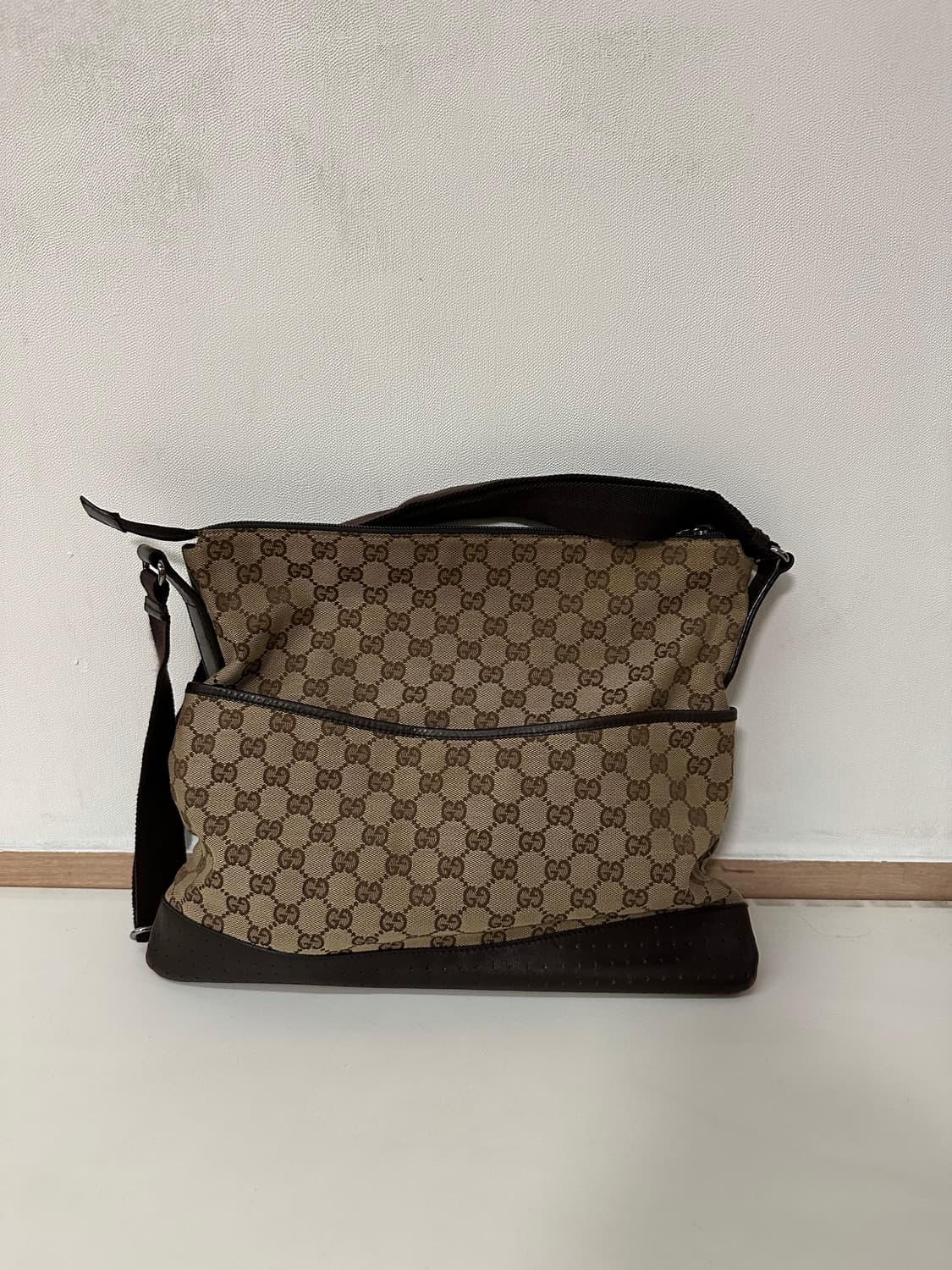 구찌 GG 캔버스 메신저/크로스백 (145856) 상품이미지1