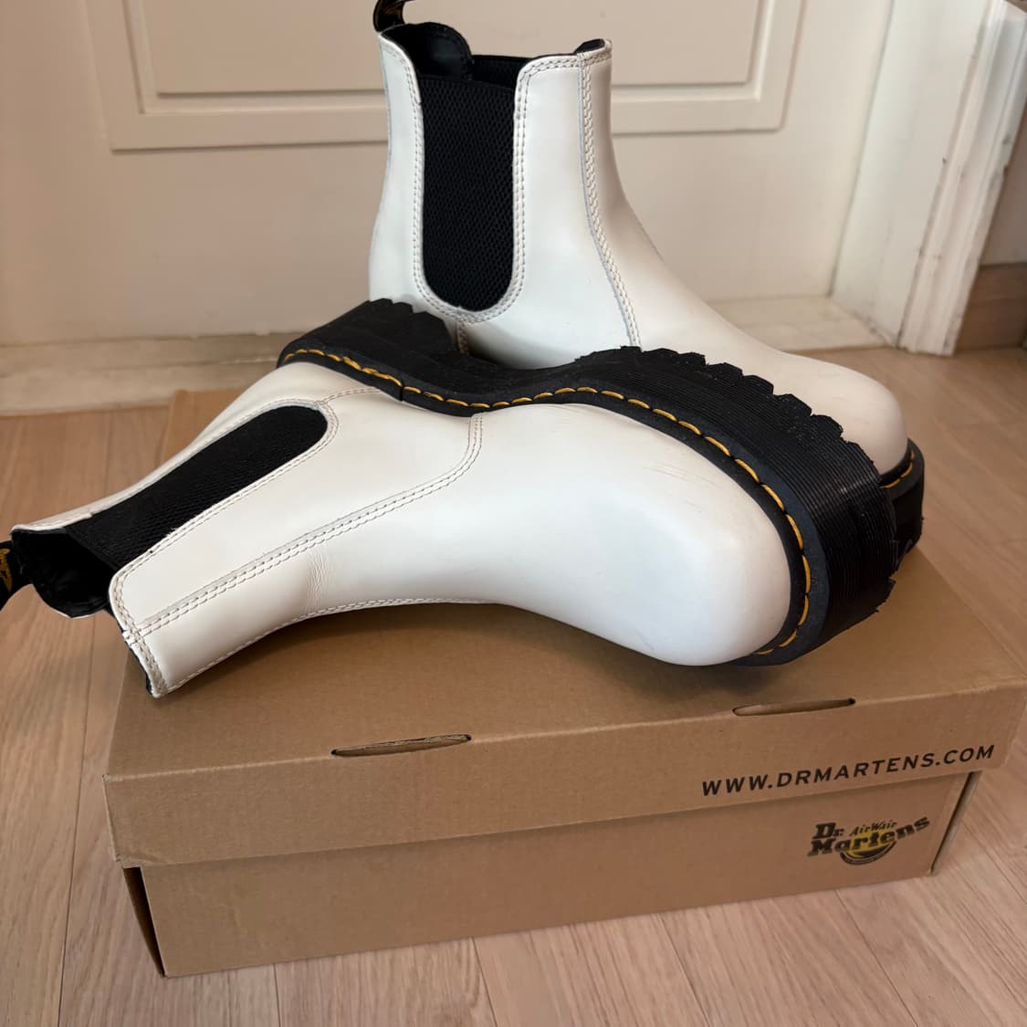 닥터마틴 첼시부츠 상품이미지2