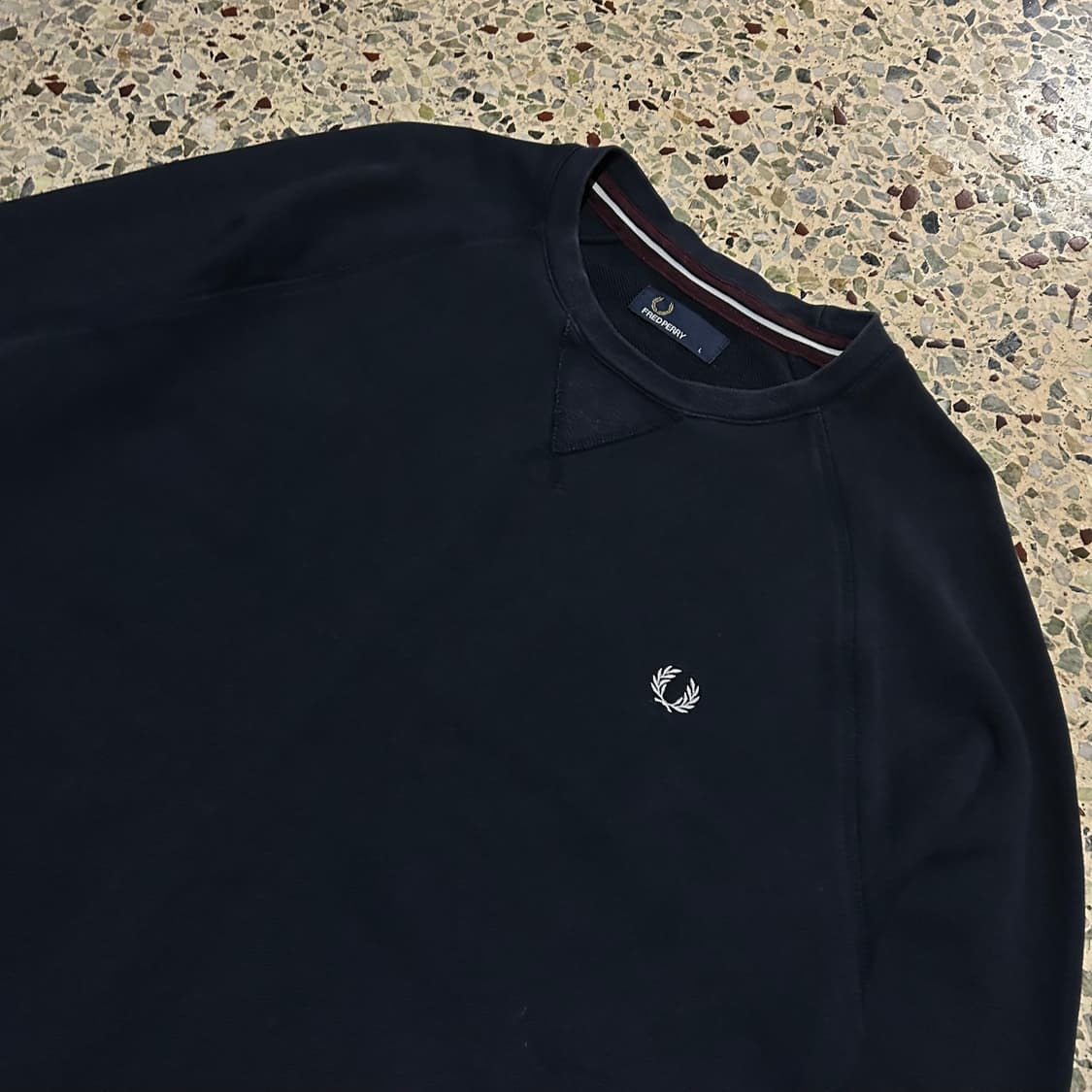 프레디페리(Fred Perry) 블랙 맨투맨 상품이미지2