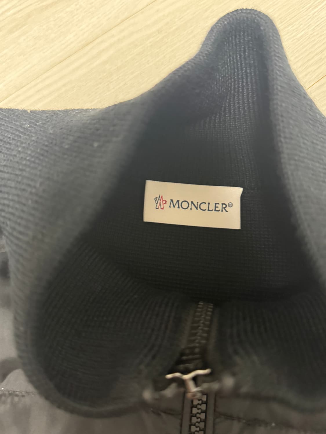 XXL]  몽클레어 김현우 니트 패딩 상품이미지3