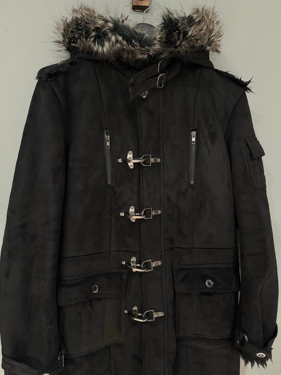 In the attic buckle detail velour jacket 상품이미지2