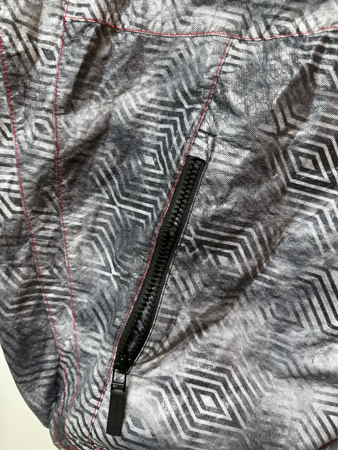 원가 26만원 새상품 엄브로 강혁 콜라보 바람막이 XL 상품이미지7