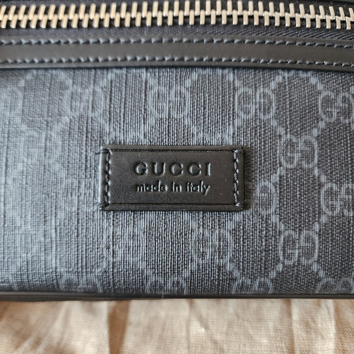 미사용품 구찌 소프트 GG 수프림 벨트백 블랙 상품이미지2