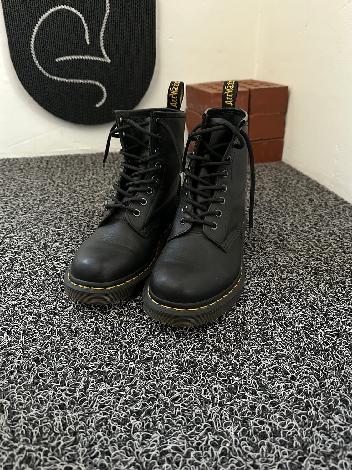 닥터마틴 1460 블랙 8홀 부츠 230 상품이미지1