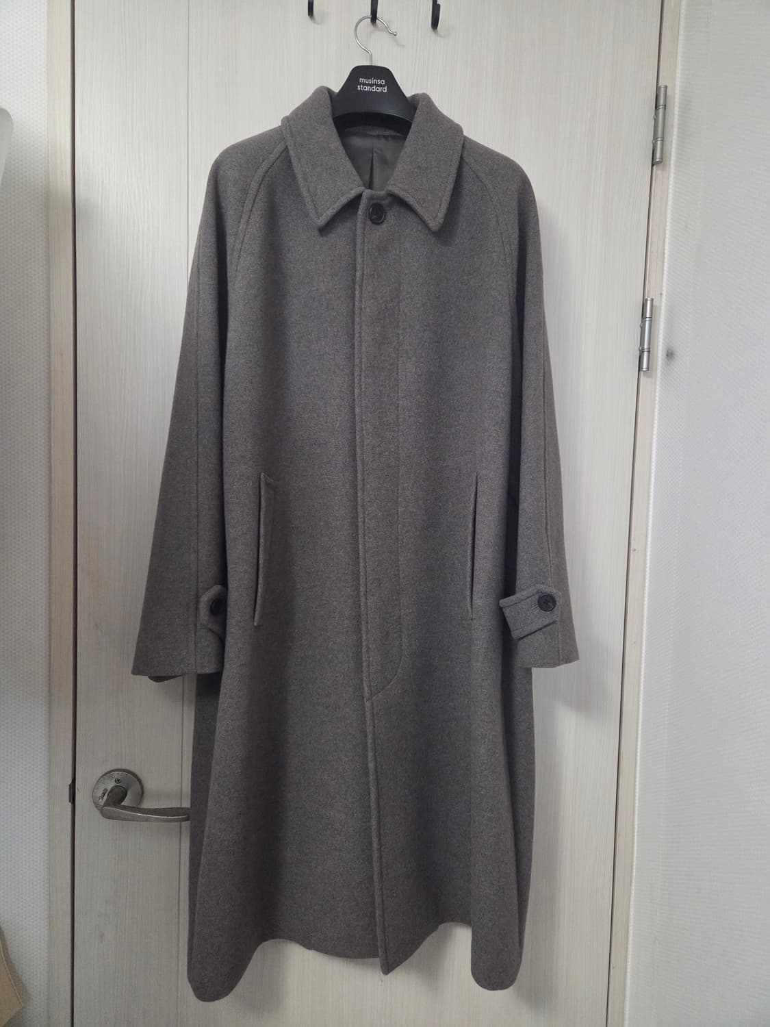[XL] 무신사스탠다드 캐시미어 블렌드 오버사이즈 발마칸 코트 상품이미지1