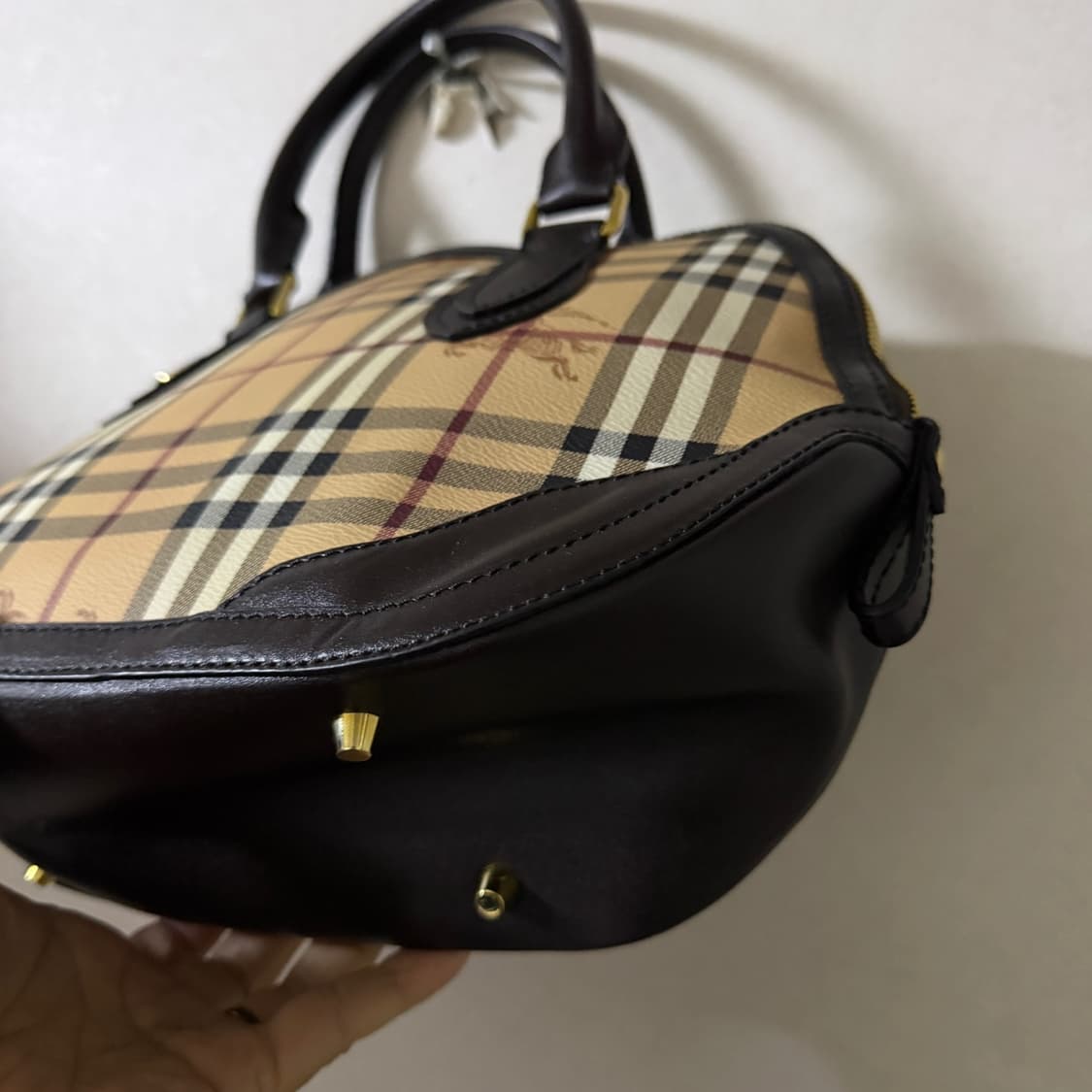 버버리 헤이마켓 노바체크 토트백 3856900  상품이미지4