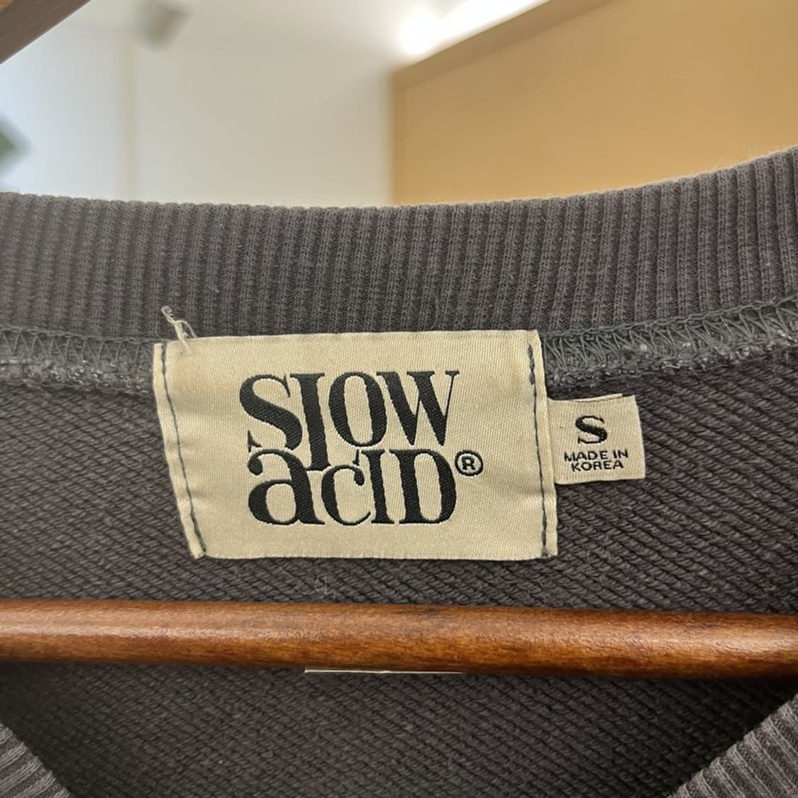 슬로우애시드 스트릿 펑크 고딕로고 오버핏 맨투맨 S C10304 상품이미지5
