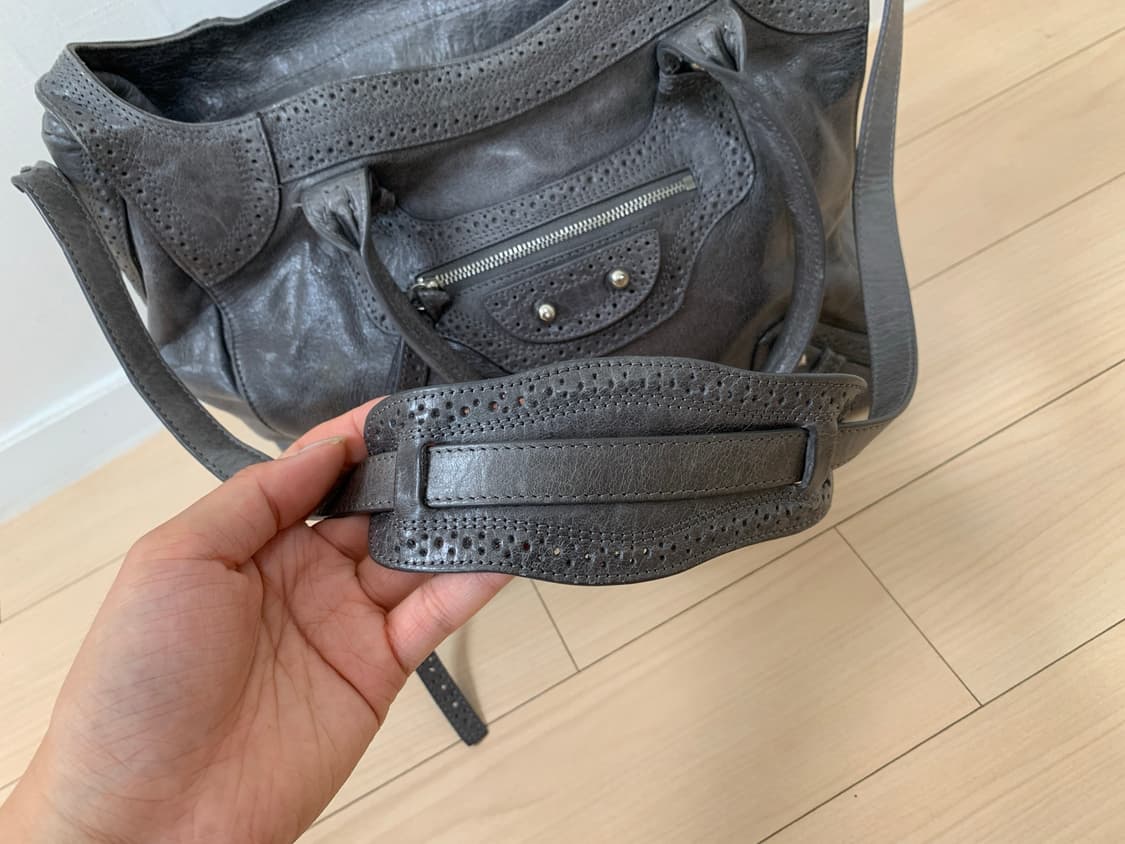 발렌시아가 시티백 모터백 다크그레이 상품이미지10