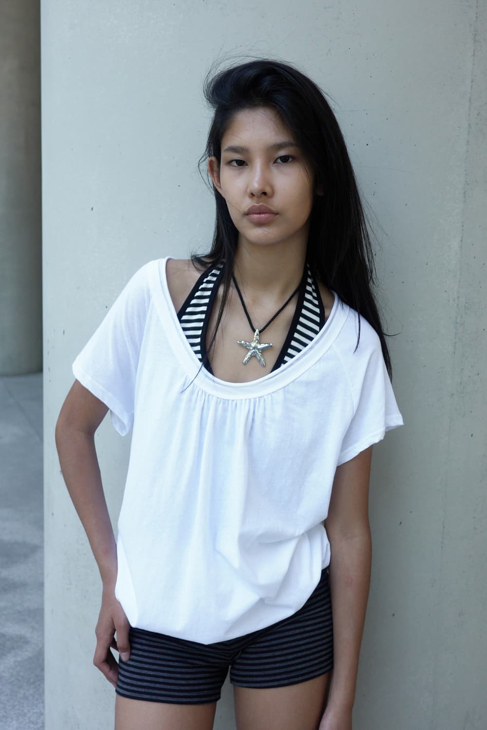 ROUND DRAWSTRING HEM TOP 상품이미지1