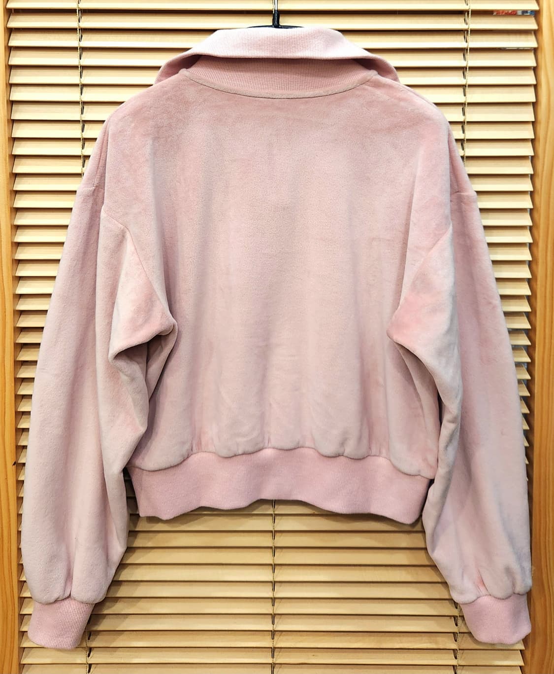 (새상품)위뜨 벨뱃 크롭 하프짚업55 상품이미지4