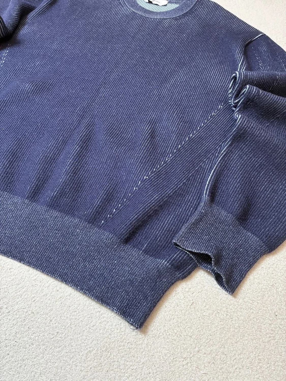 르마드 피그먼트다잉 사선 라운드 니트 PN7921 상품이미지3