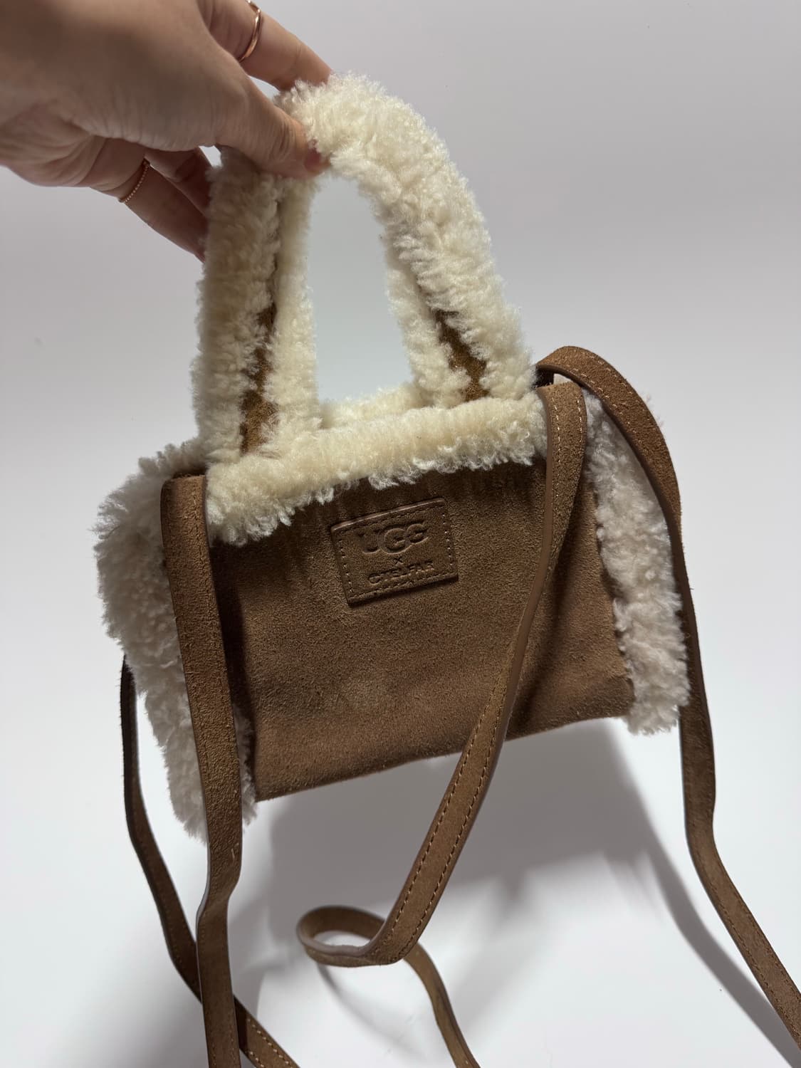 어그 텔파 체스트넛 미니백 상품이미지5