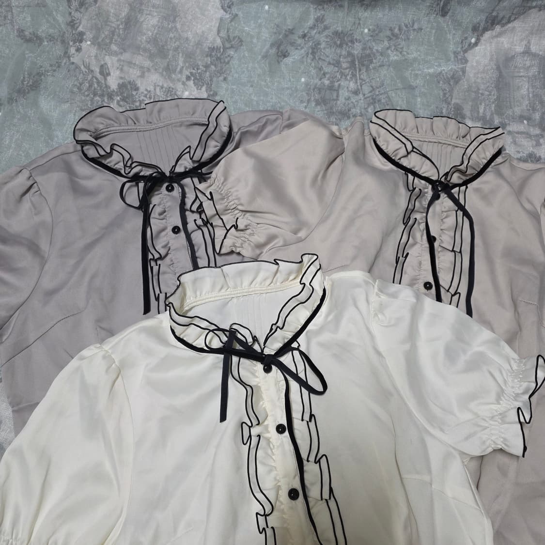 긱시크 프릴 반팔 리본 고딕 공겜여주 블라우스
갸루일브히메갸루 상품이미지8