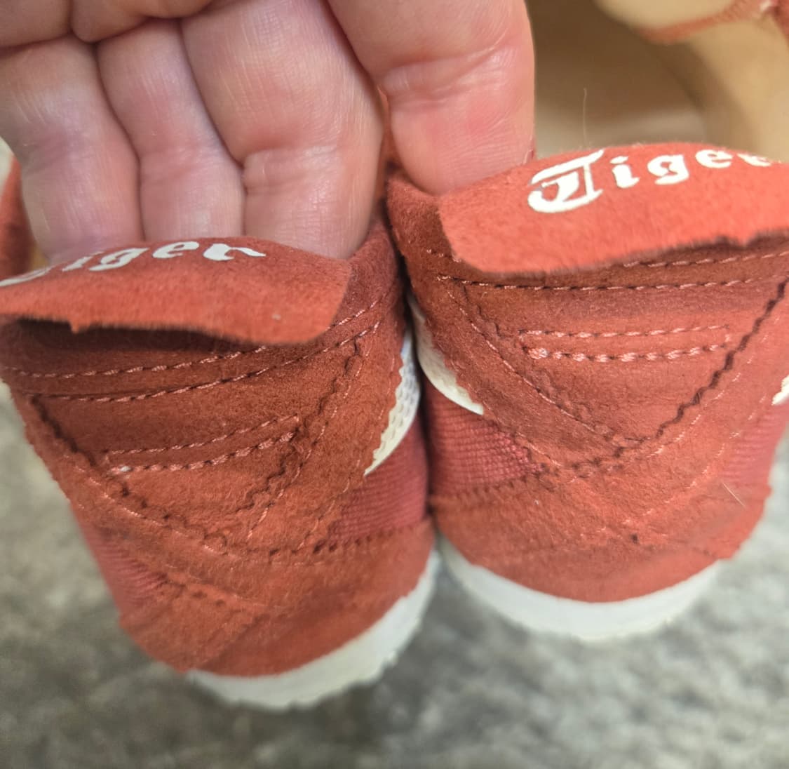 오니츠카타이거 슬립온 레드 스니커즈 상품이미지5