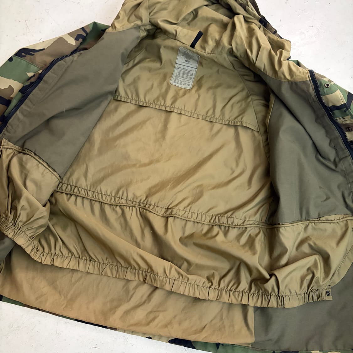 알파 인더스트리 빈티지 고어텍스 우드랜드 파카 L 상품이미지7