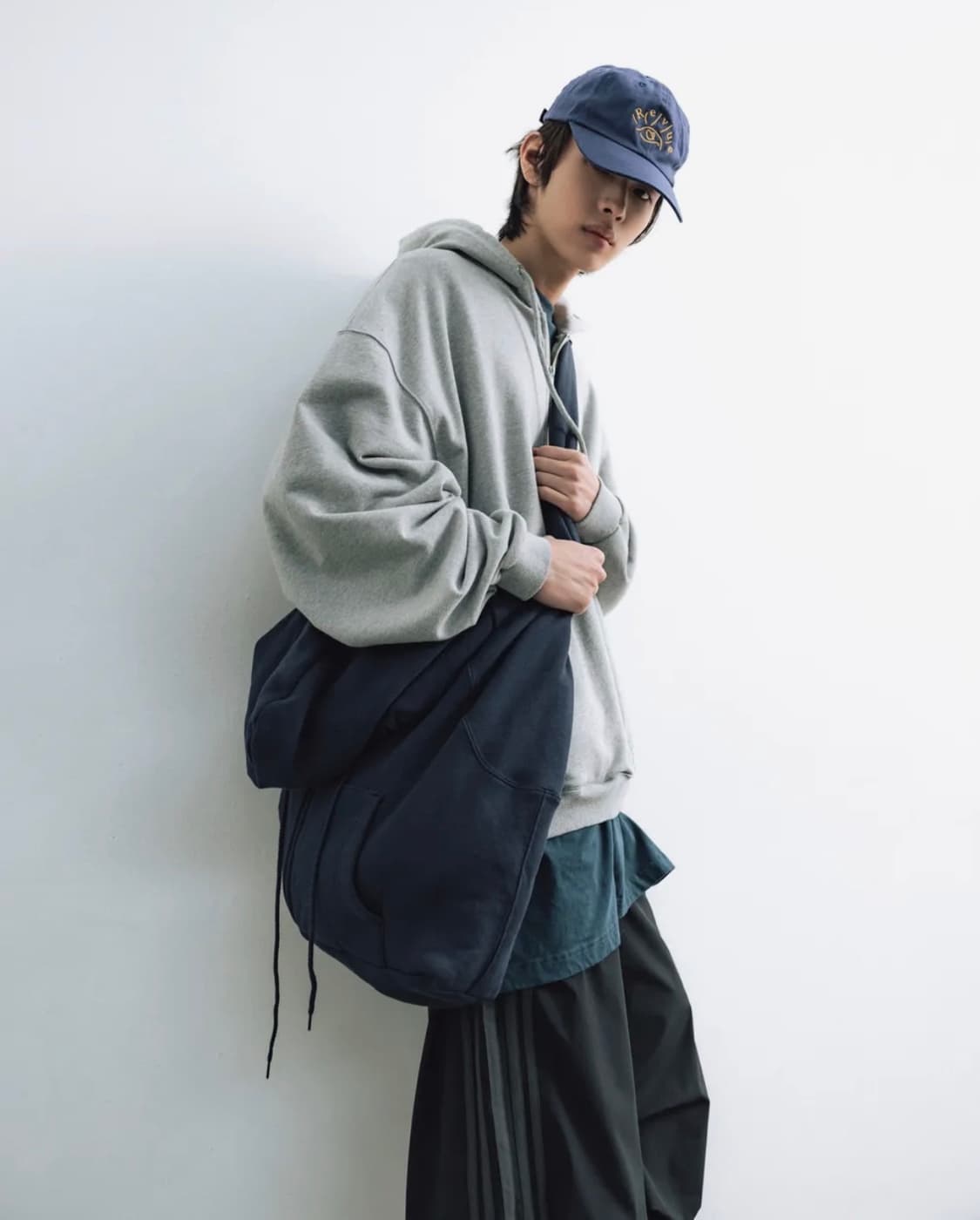 앵글런(Anglan) Zip-Up Hoodie Bag - Navy 상품이미지3