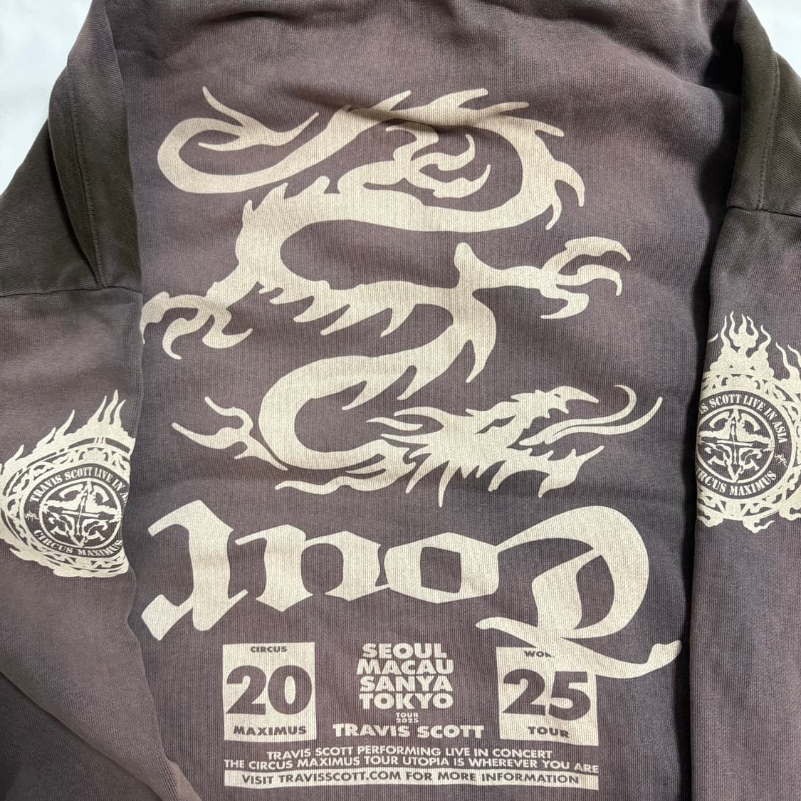 트래비스스캇 내한 md 집업 m사이즈 새상품 판매합니다 상품이미지3